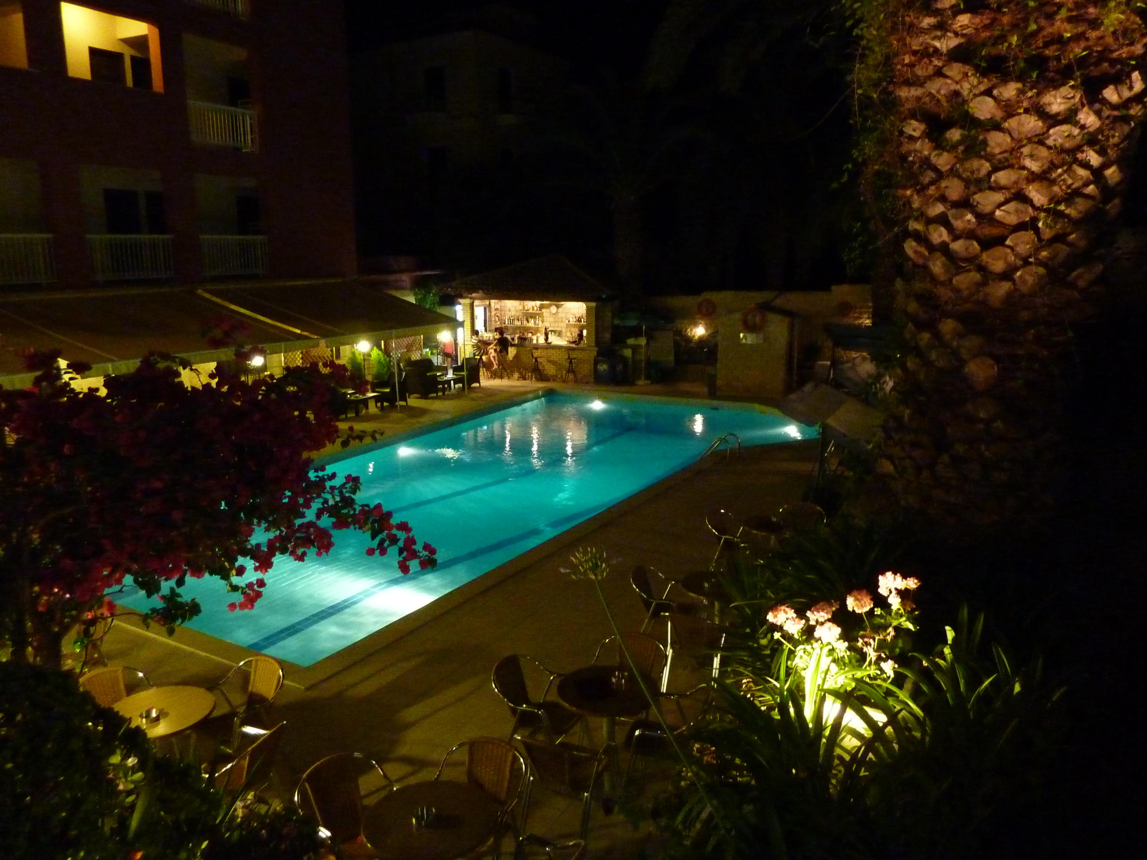 Oasis Hotel