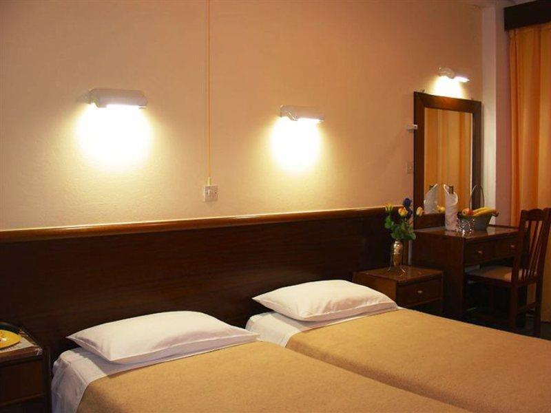 Oasis 3* Perama (Corfu)