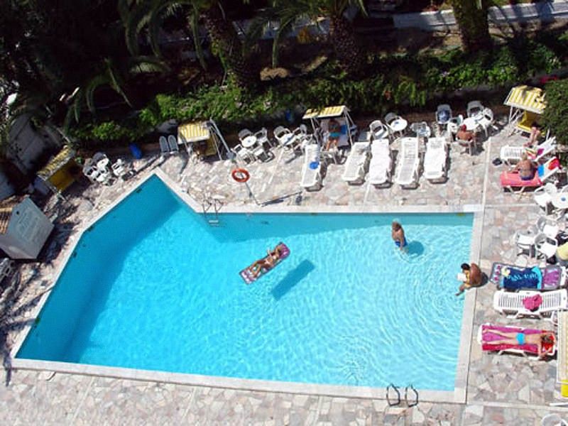 Oasis 3* Perama (Corfu)